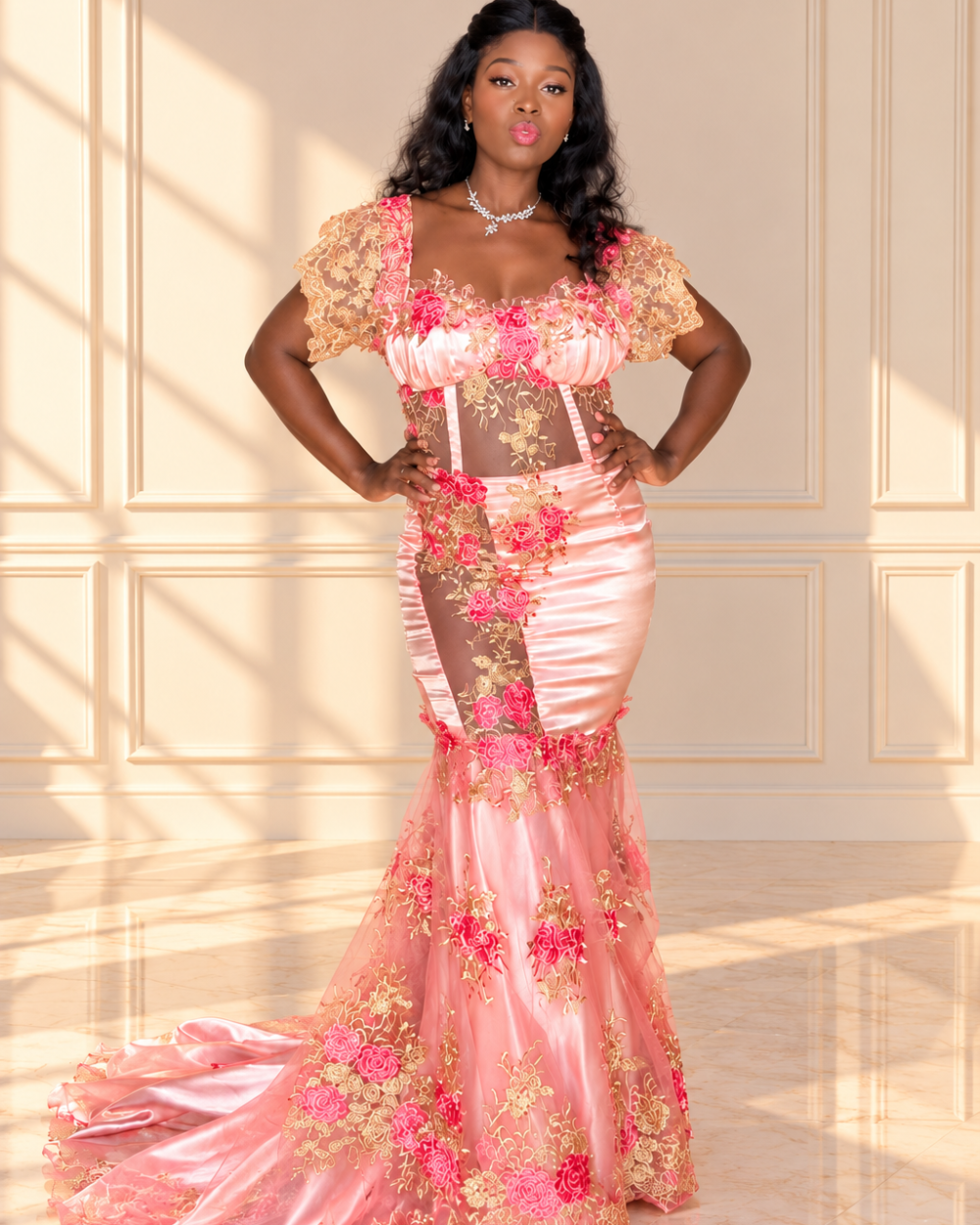 Robe de soirée Éclosion Royale – Rose pêche, dentelle dorée & broderies florales | NYRVANAH COUTURE